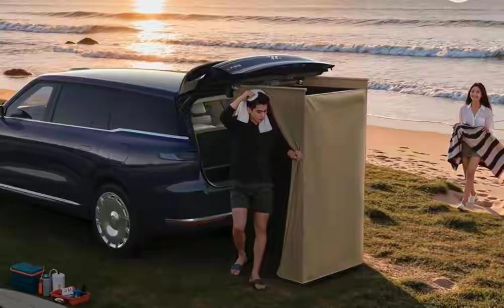 高速堵车再也不用憋尿！国产车企曝