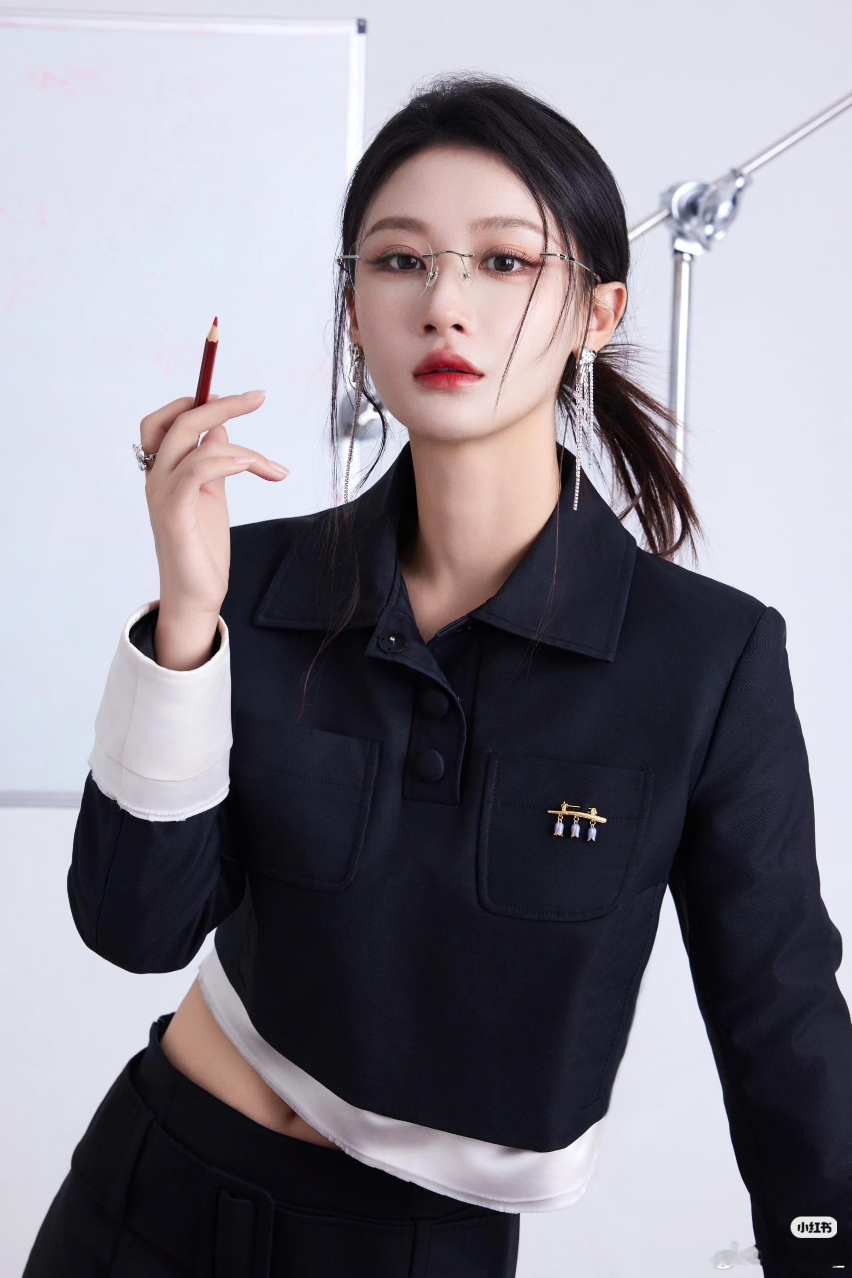 何宣林 分词 谁还没听过何宣林自带分词系统的演唱，停顿独特韵味十足，越听越上头 