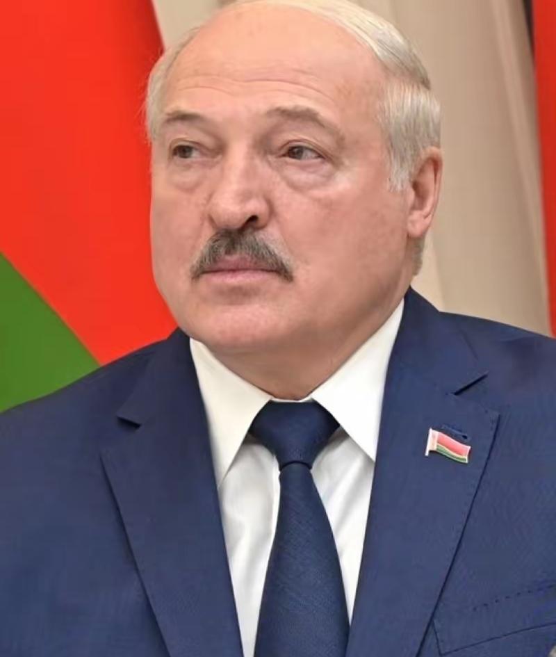 卢卡申科惹到泽连斯基，泽连斯基居然要对卢卡申科进行制裁，泽连斯基认为卢卡申科一直