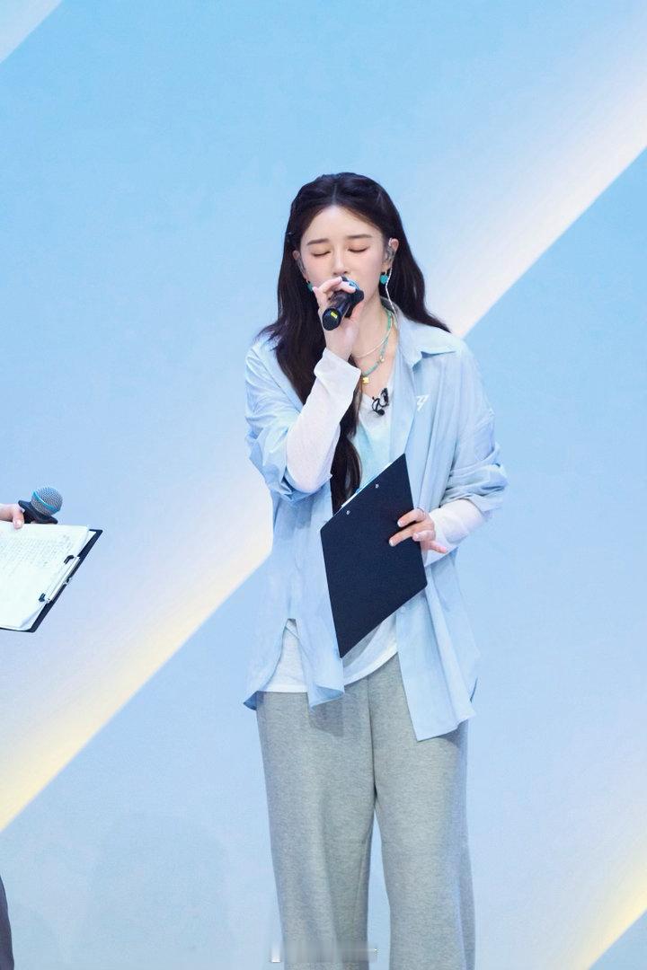 阚清子 