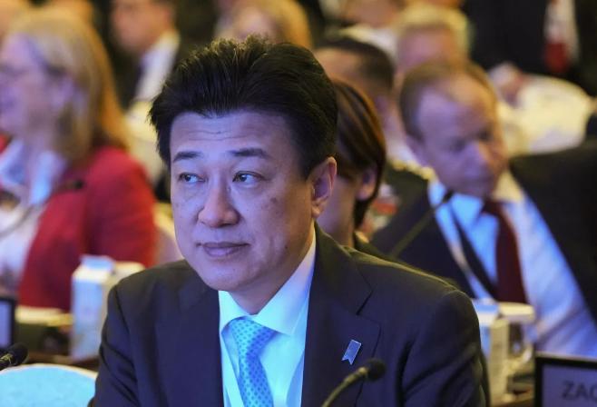 趁着北约和美国闹掰，日本开始想方设法要买俄罗斯的石油。
日本和俄罗斯没有什么交情