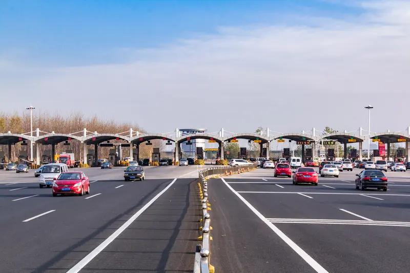 春节高速免费9天是假期延长政策的自然配套，体现了