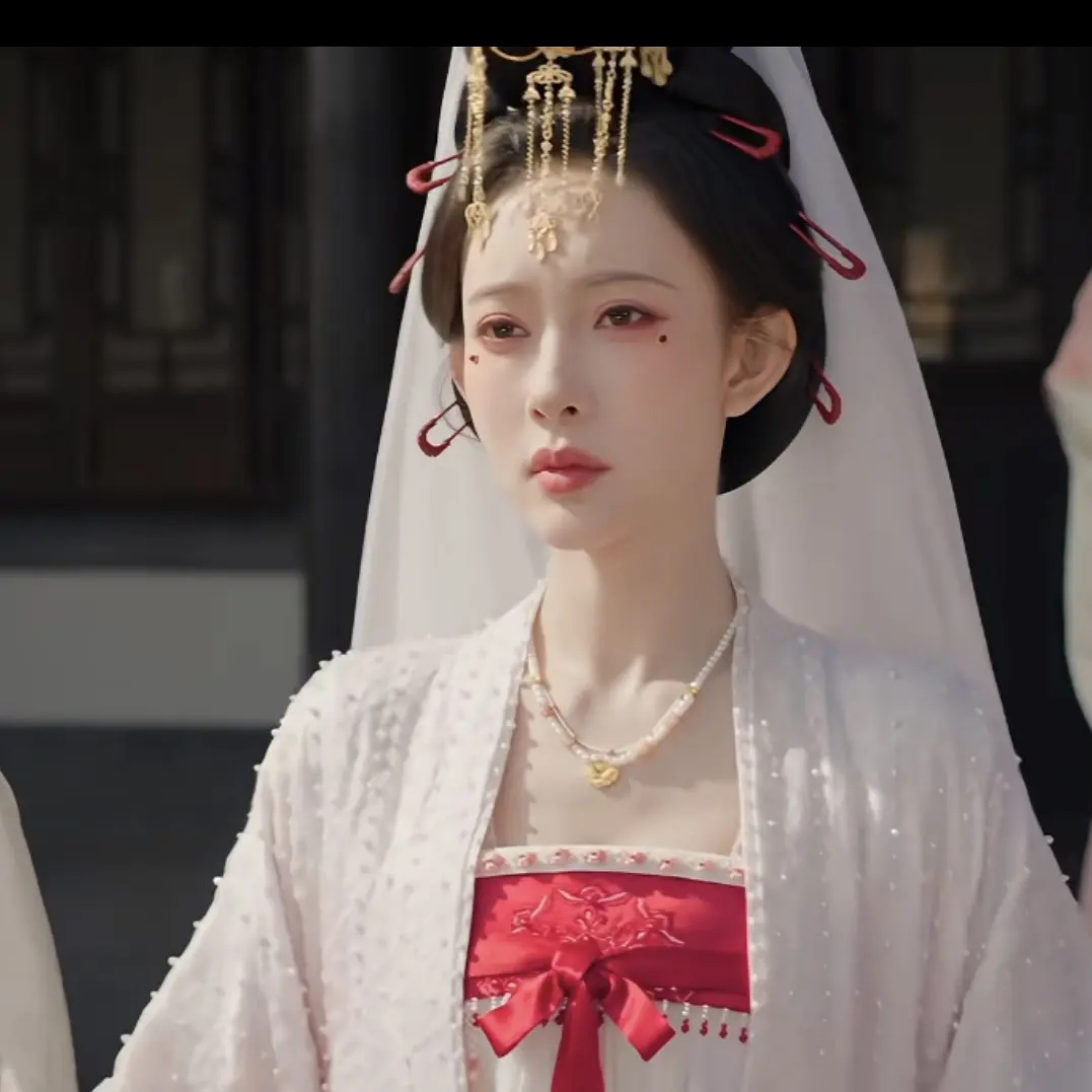 《尚公主》最大的问题不是节奏慢，而是剧情根本没立起来。看了半天，男女主除了调情，