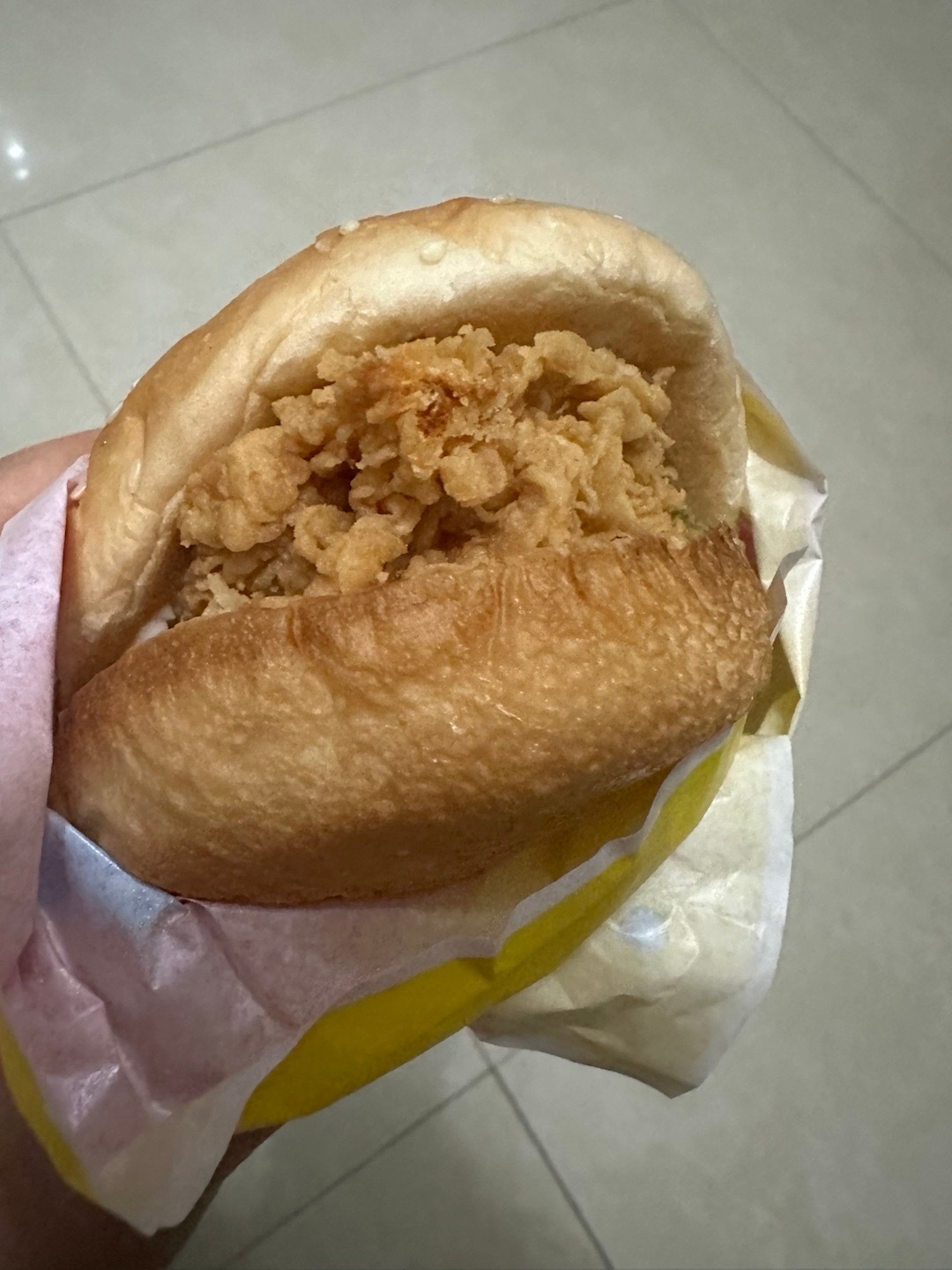 半夜给你们放毒，来个汉堡包🍔吃一下夜宵！ 