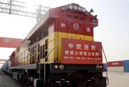 “中国人真是搞笑，搞什么中欧班列，现在成为笑柄了吧！”在2011年，美国媒体曾对
