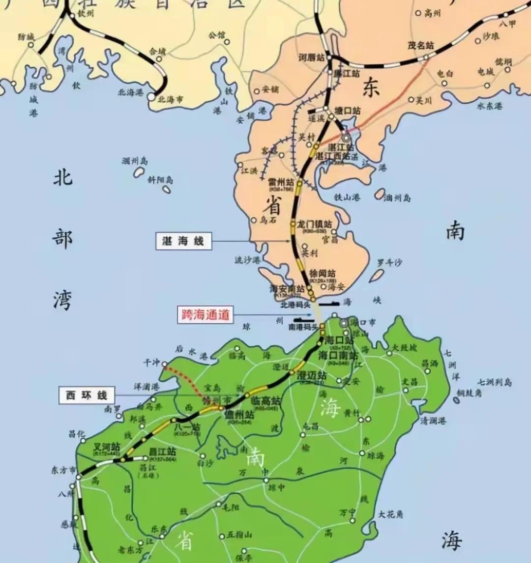 台湾海峡北部宽200公里，目前京台高铁都修到平潭了。不能往前修的原因大家都明白。