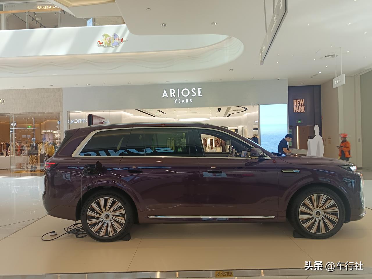 一个人的脑容量是有限度的
我很想做个调查
这样无限度的推新品牌
老百姓的脑子里真