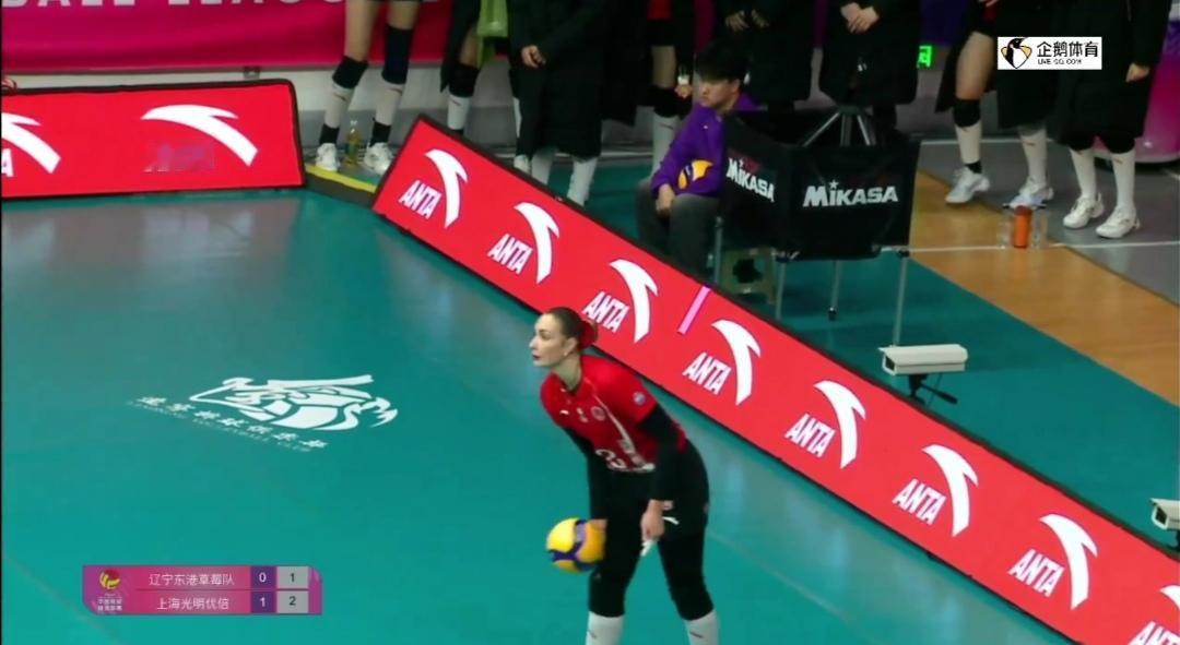 上海光明优倍客场丢局，3：1胜辽宁东港草莓！继续领跑！


女排超级联赛第11轮