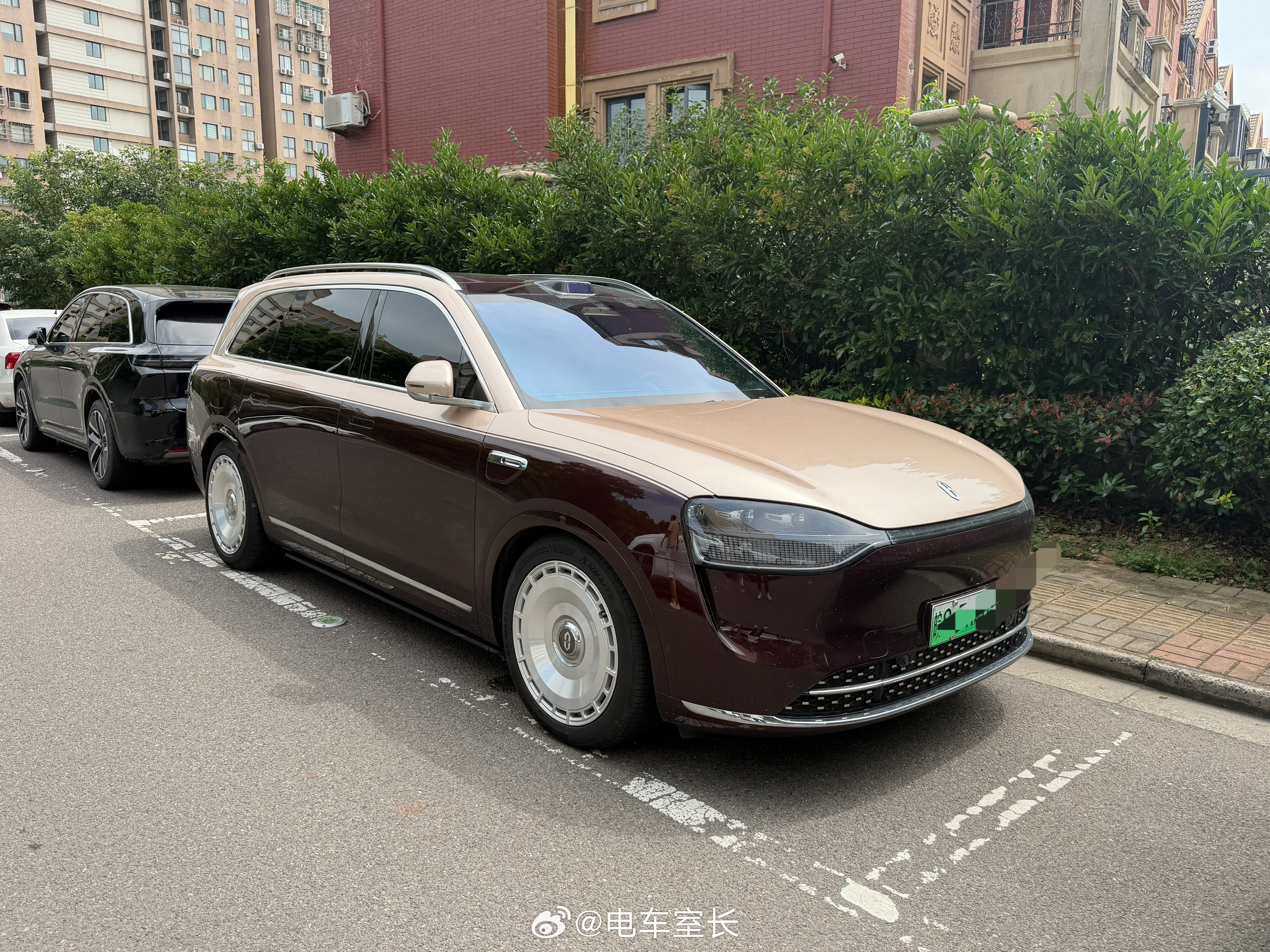 新M9才刚开始交付吧，这就有上铁牌的从安徽开到浙江自驾游了