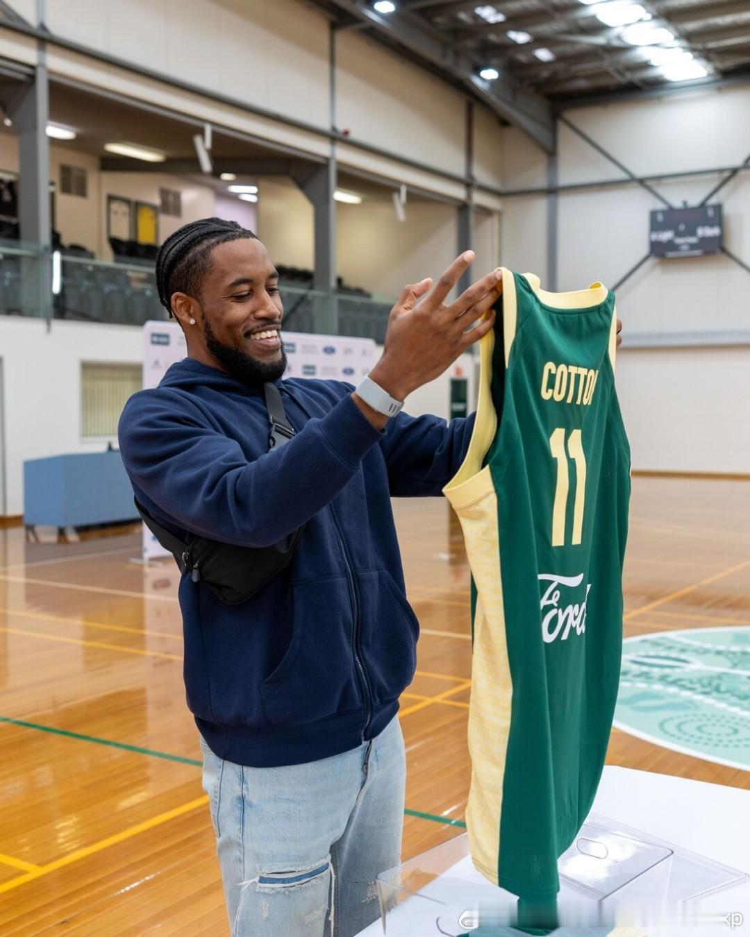 Bryce Cotton正式加入澳大利亚男篮将出战世预赛第三窗口期的比赛亚洲篮球