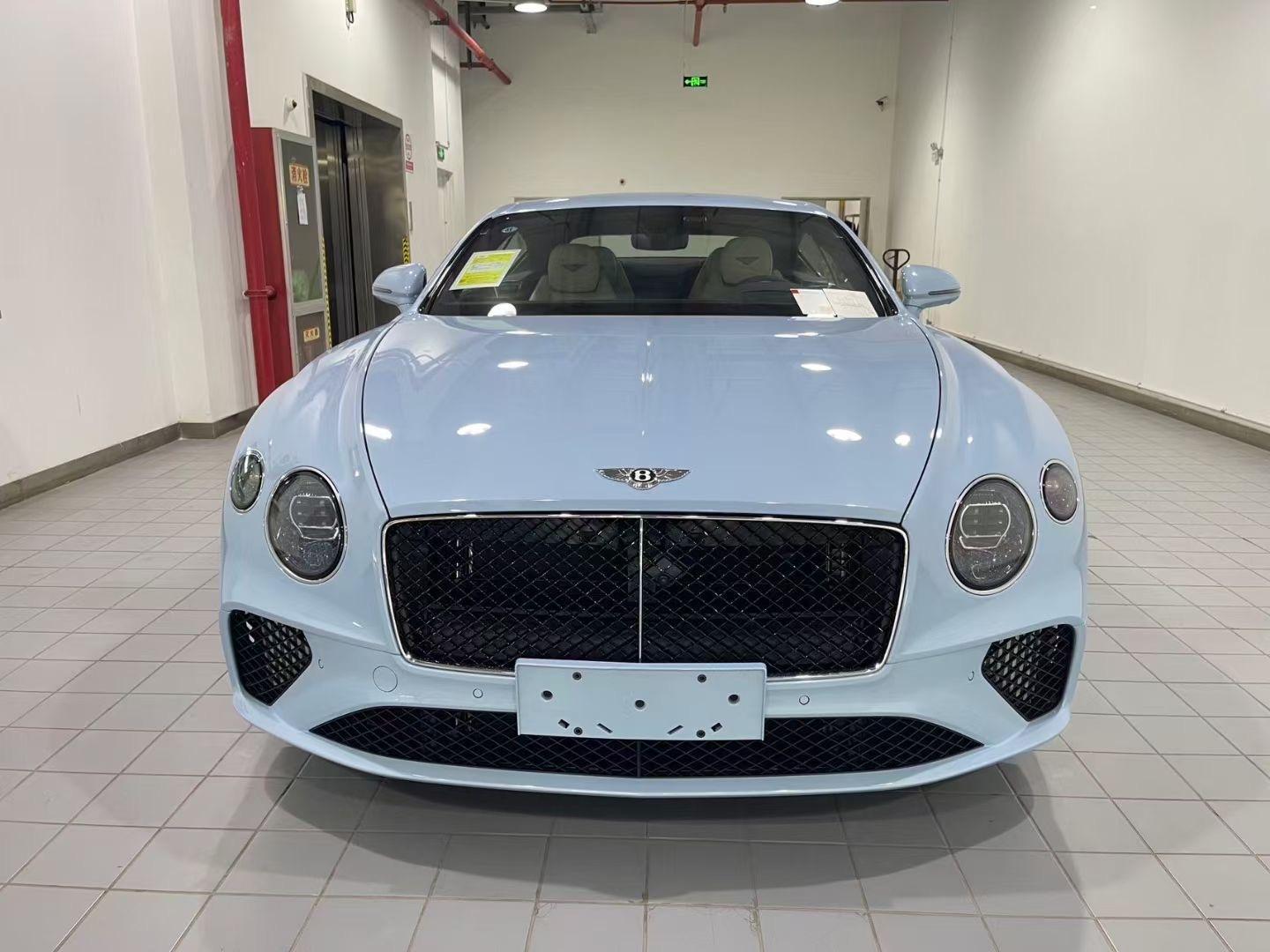 欧陆GT V8 炫蓝/白+紫 全新现车 
