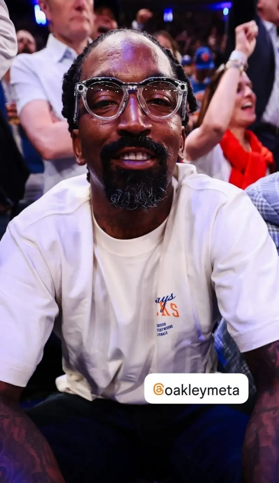 JR-史密斯现场观战总决赛，成小老头了。马刺vs尼克斯NBA总决赛