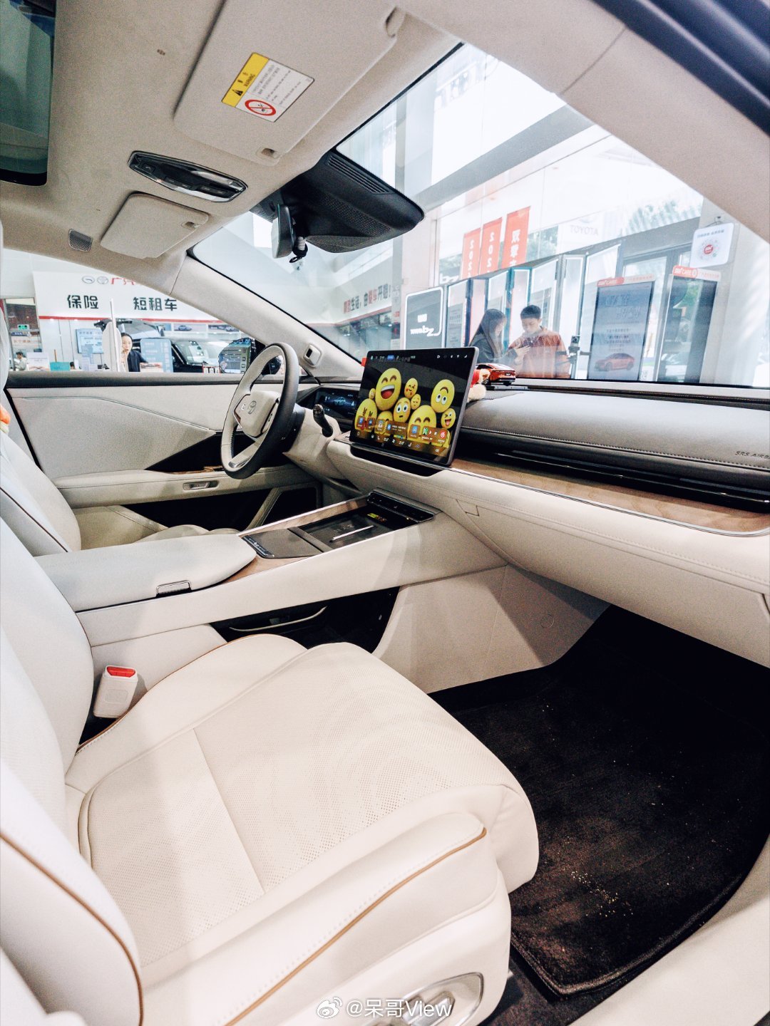 最近丰田铂智7实车陆陆续续到店了，终于可以近距离体验丰田智电转型的新品了，作为全