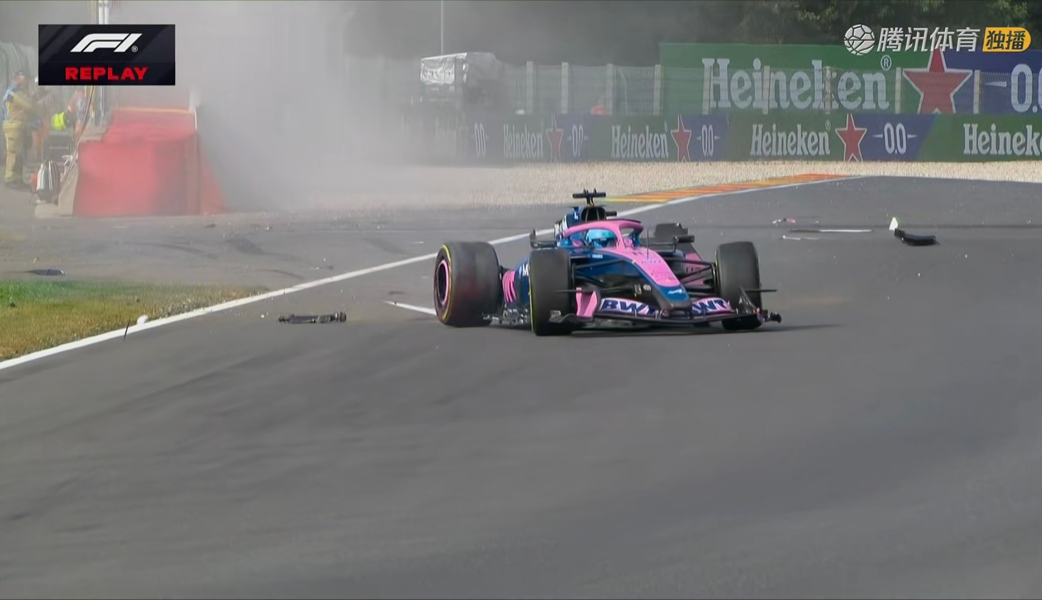 嘉斯利T13出弯撞车，车辆受损比较严重2026f1比利时大奖赛