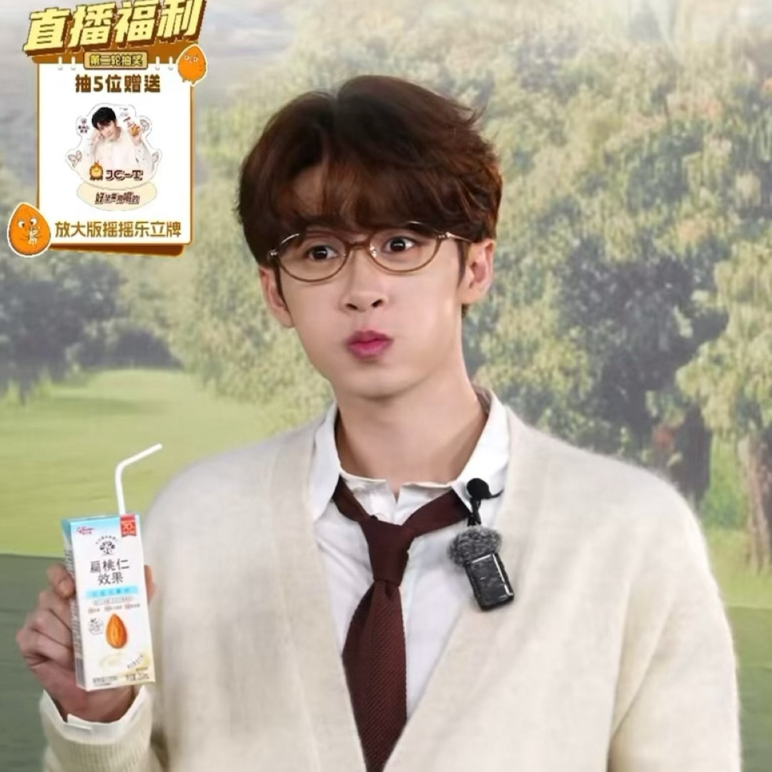 突然萌我一大跳 ​​​