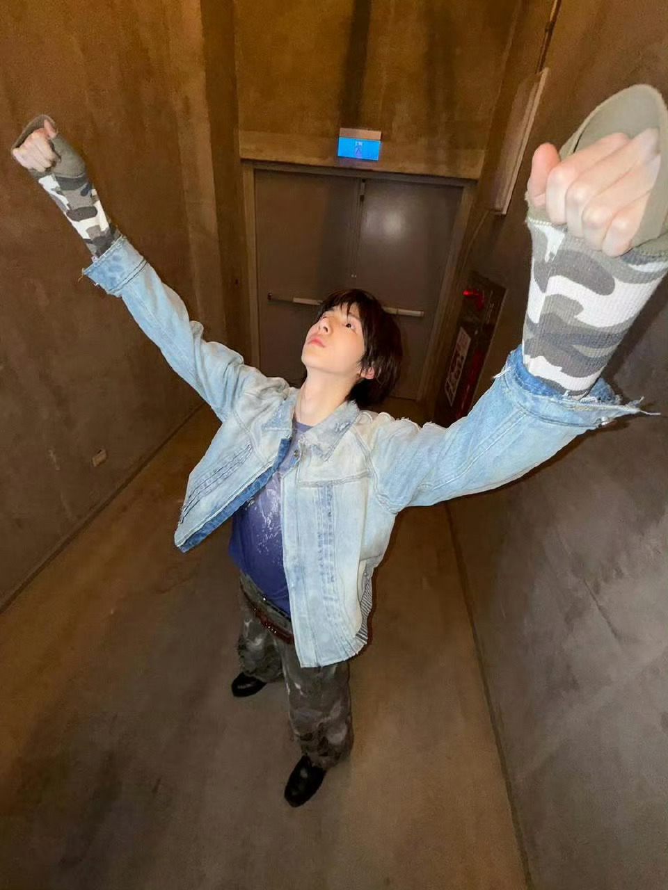 我儿是顶天立地的男子汉！是人世间最萌的一只小猪，是妈妈最疼爱的小宝宝！！！！！ 