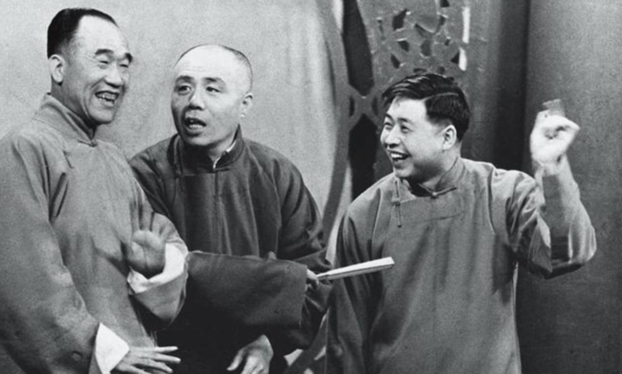 关于当下的楼市和经济状况，很像侯宝林的相声《贼喊捉贼》

一个夜黑风高的晚上，一
