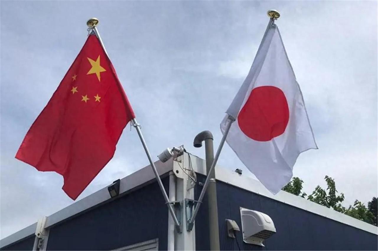 别乱猜了，中日现在还打不起来，因为有两个明显的信号我们容易忽视。第一个信号就是外