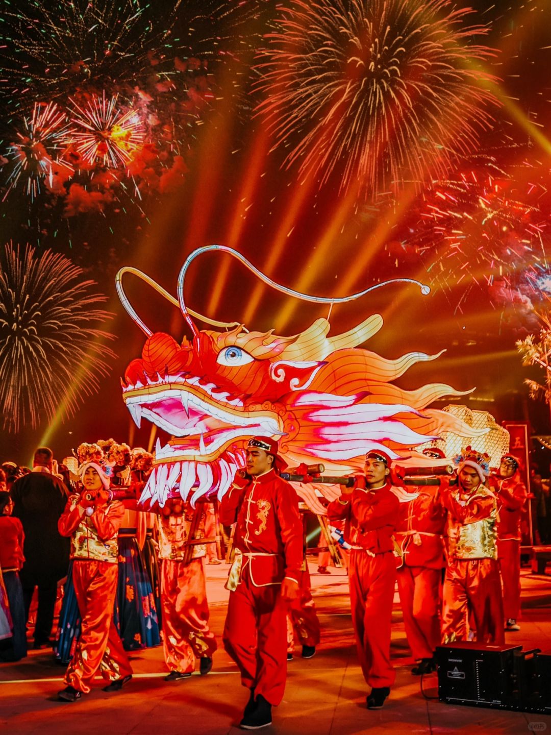 终于在这里找到浓浓的中国年味了🐲好震撼‼️