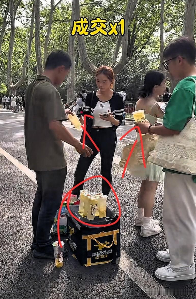 终于懂了，为什么人家三个小时能卖100杯雪王，不是因为价格便宜，也不是他很专业，