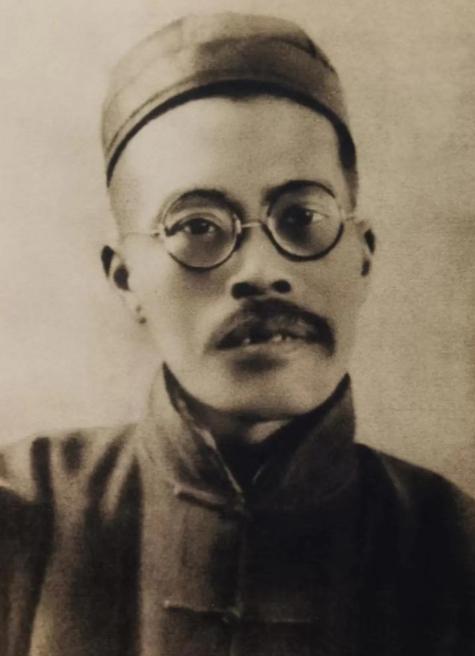 1922年，王国维的发妻去世，留下3个孩子。他担心再婚会让孩子受欺负，就娶了妻子