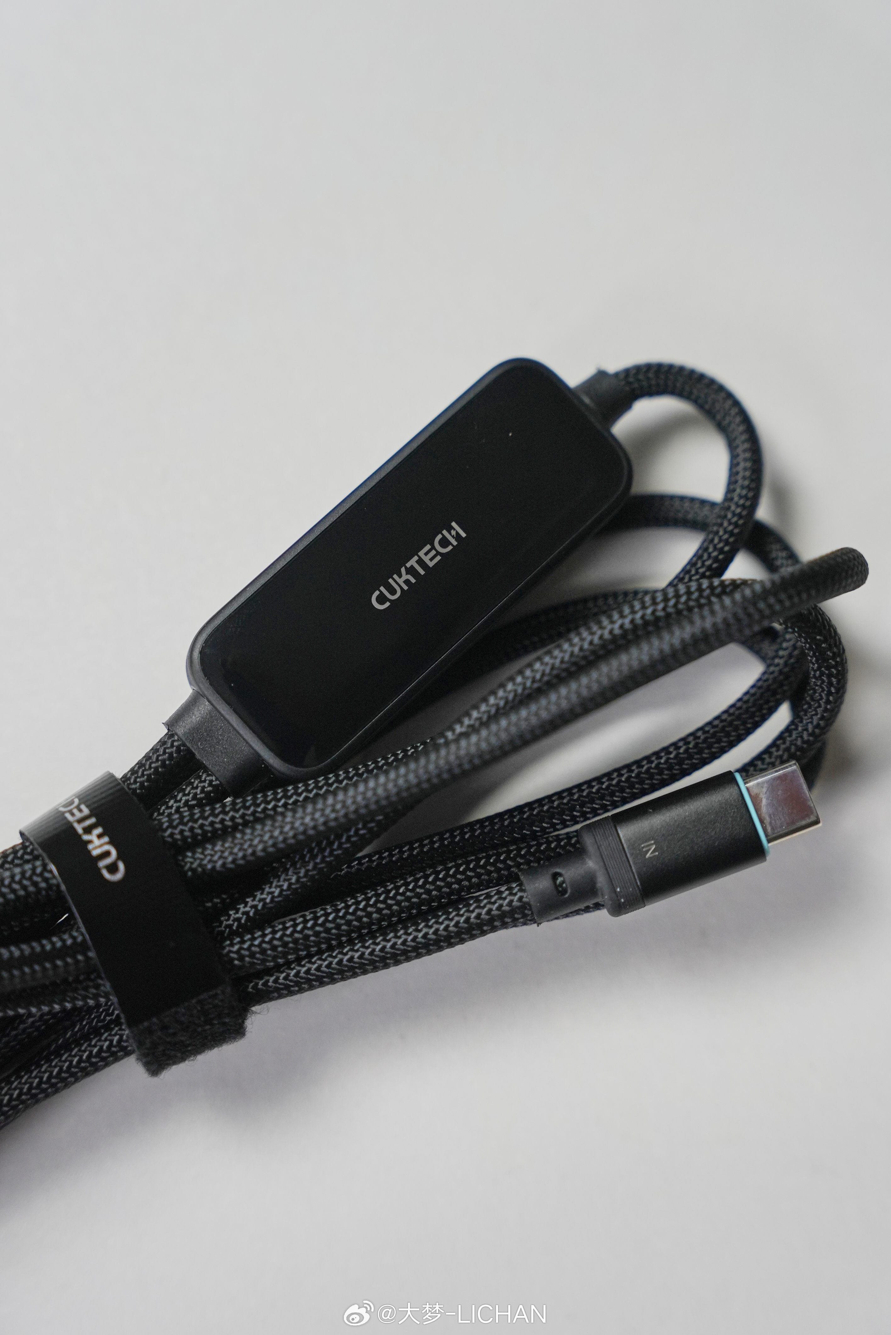 给大家隆重介绍一下「酷态科10号一分二智转线Plus」，真的很赞很好用哦～一分二