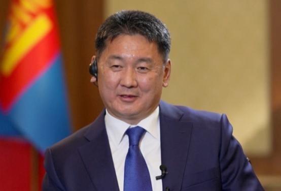 1100公里外传来喜讯，王毅笑得很开心，台当局彻底破防：太欺负人了！
1100公