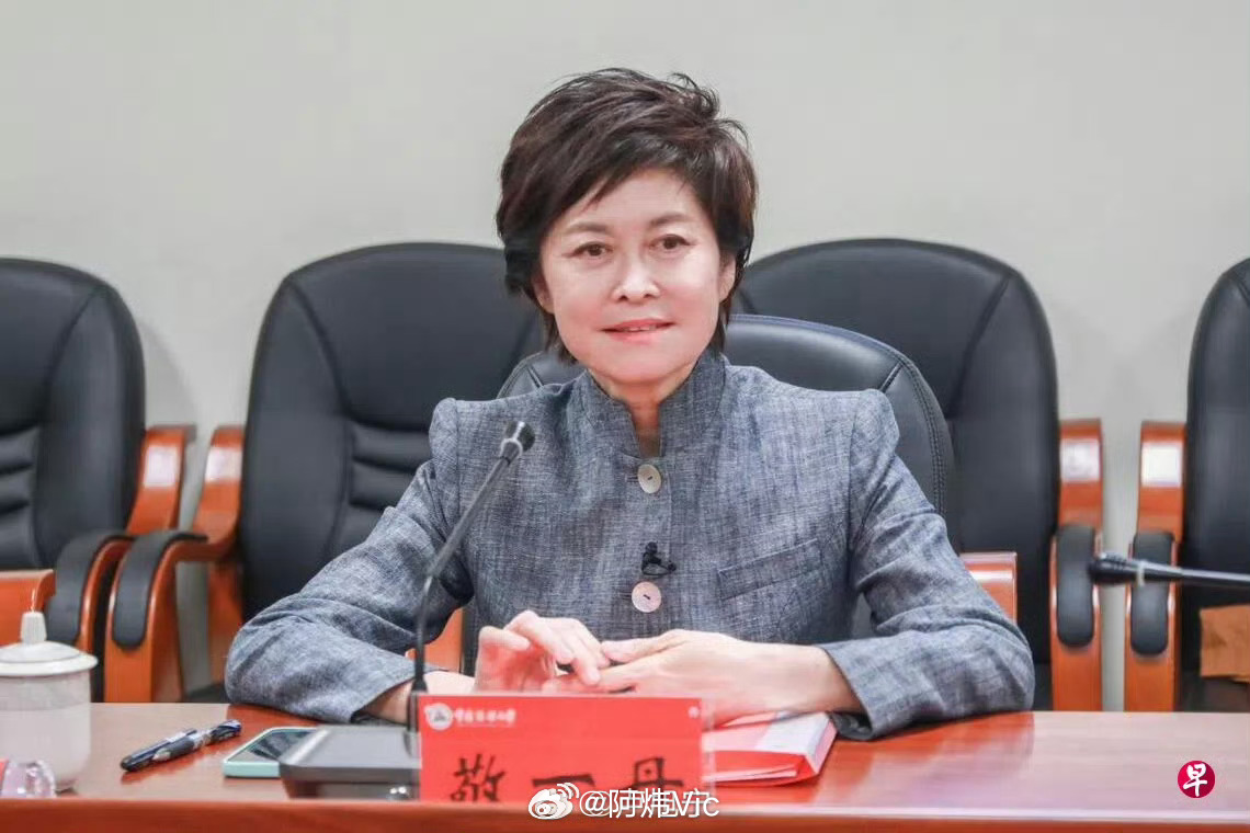 敬一丹3个月前突发脑出血央视著名节目主持人敬一丹去世，享年71岁。[蜡烛][蜡烛