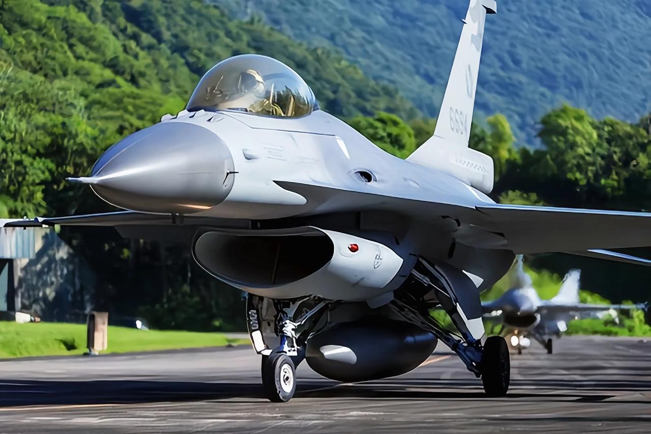 台岛订购的F-16V、M1A2T坦克迟迟不到货，美方给出供应链、技术出问题的牵强