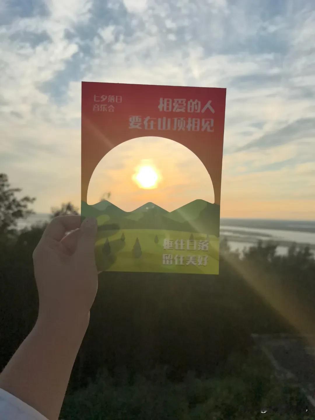 今天我突然想思考个问题：普通人时间咋浪费？拿我举例，昨天休息，挺早起床去了趟早市