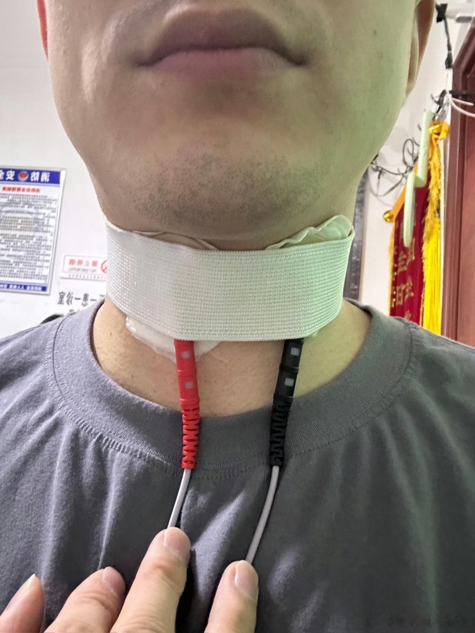 赵继伟[超话] 继伟继续治疗自己的嗓子辽宁男篮 ​​​