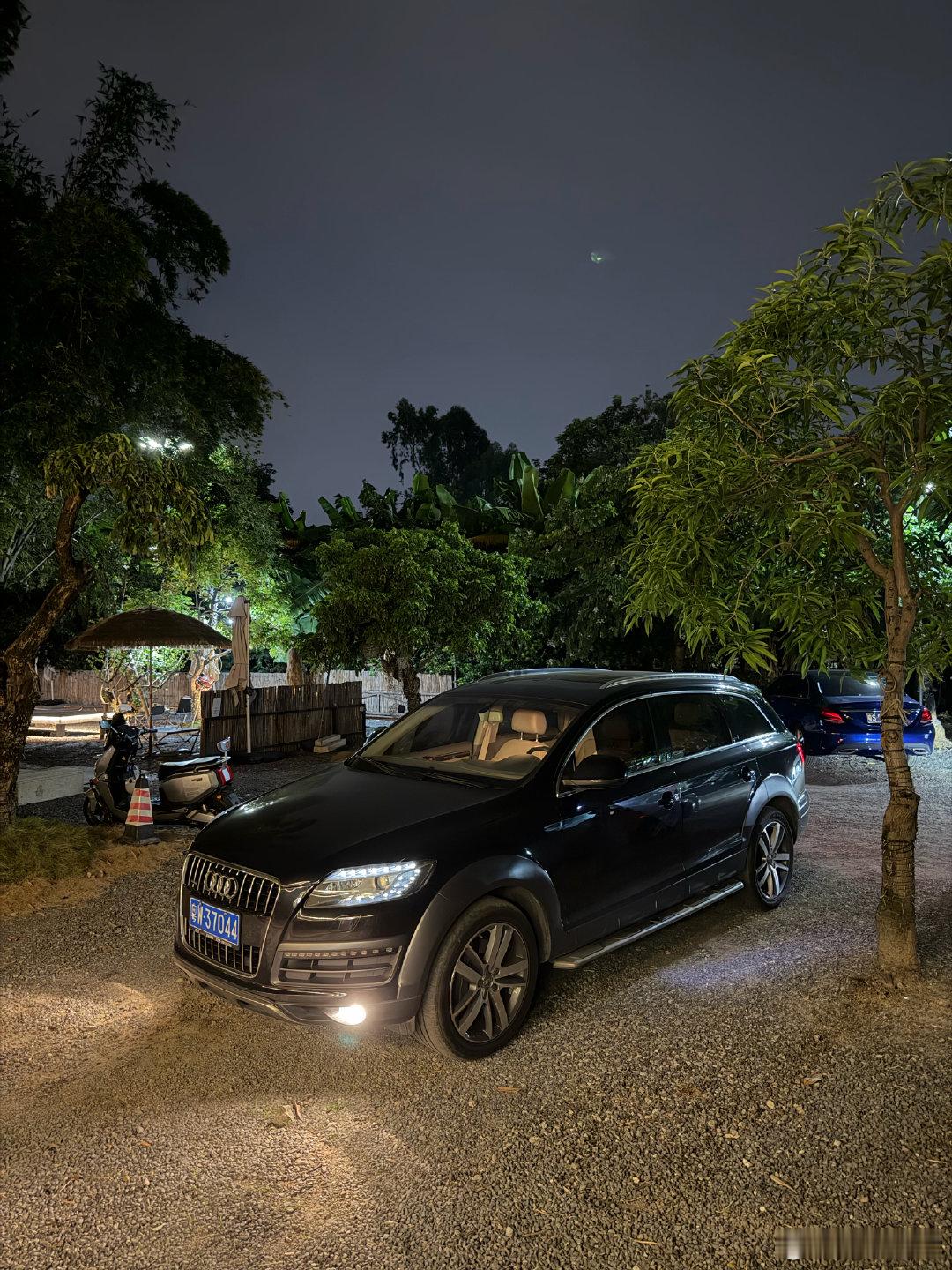 奥迪搭载独立托森分动箱的四驱车，分动箱油是个重要保养项目，但是容易踩雷。国内修理