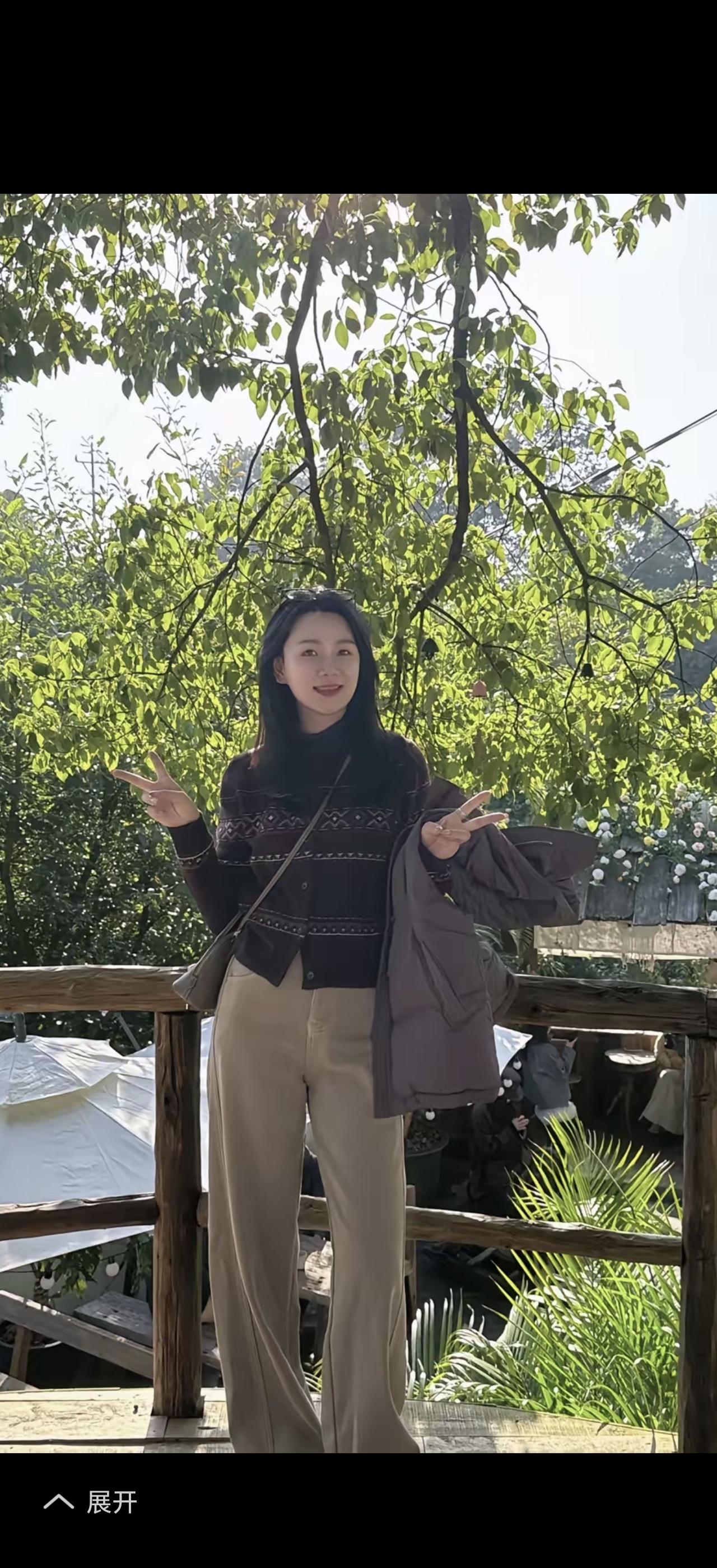 “花开富贵，文定吉祥”，短短八字，道尽人间美好祈愿。花开，象征着繁荣昌盛、生活富