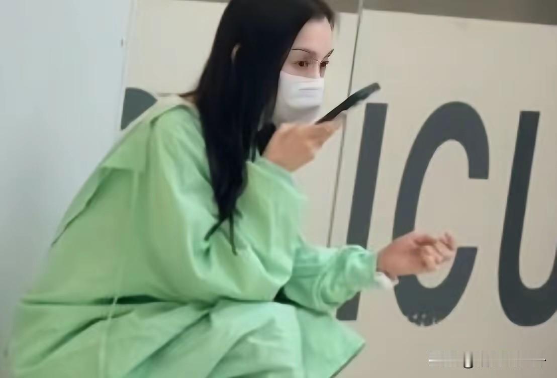看到范玮琪蹲在ICU门口无助的样子很感慨，人到中年身体健康才是最重要的，范玮琪陈