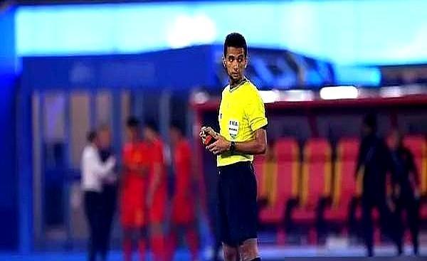 1比0干翻澳大利亚，中国队这次真硬。
 

进球简单，王钰栋任意球一吊，彭啸乱战