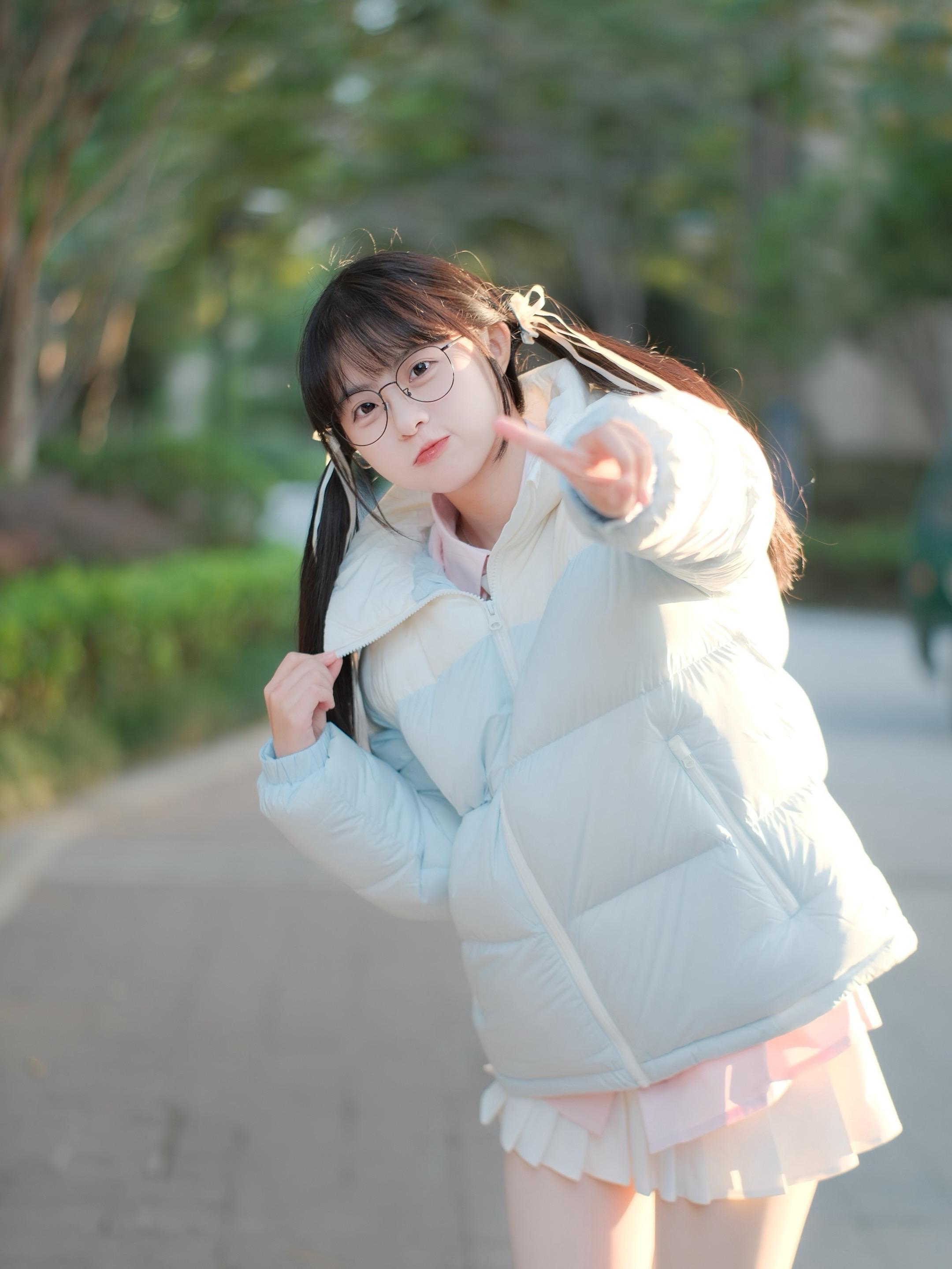 她好甜 得想个办法和她约会՞⌯˃ ᵕ ˂⌯՞