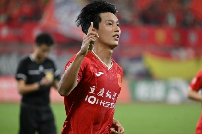 #向余望中超首秀##重庆铜梁龙中超首秀# 天津津门虎主场对阵重庆铜梁龙的比赛首发