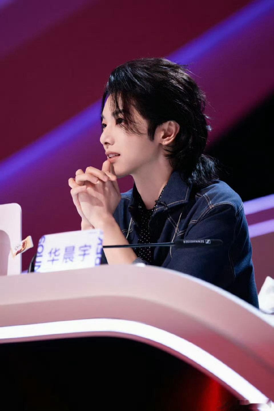  华晨宇 华晨宇声鸣远扬首席评审 声鸣远扬 华晨宇的点评一针见血！怕选手反复选秀
