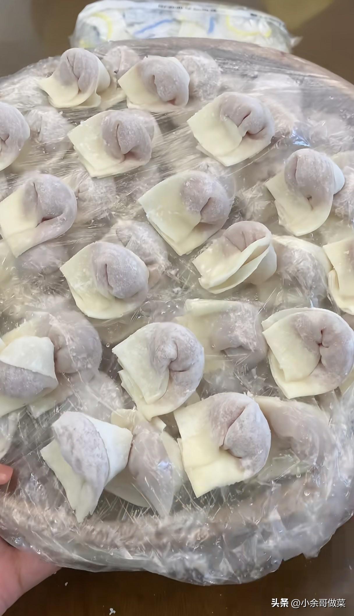 包多了扁食别愁没收纳盒！一个保鲜袋搞定冷冻保存
每次在家包扁食，一包就包一大堆，