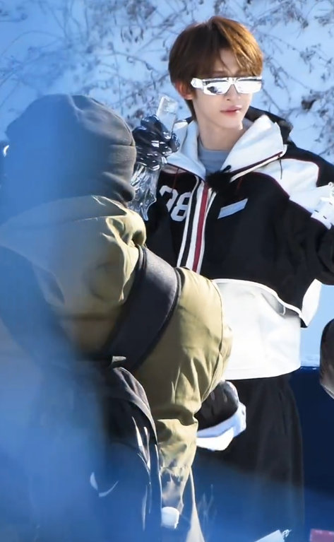 刘宇优雅永不过时刘宇的优雅是刻在骨子里的吧！滑雪起身还要精益求精，必须做到完美优