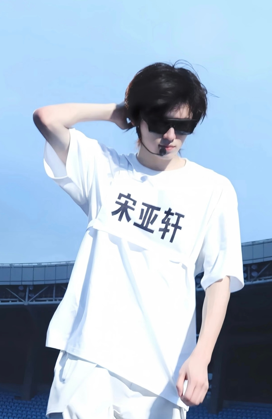 宋亚轩请国乐无双全组喝奶茶哈哈哈哈收官快乐！大家友谊长存啊～有机会的话多多合作宋