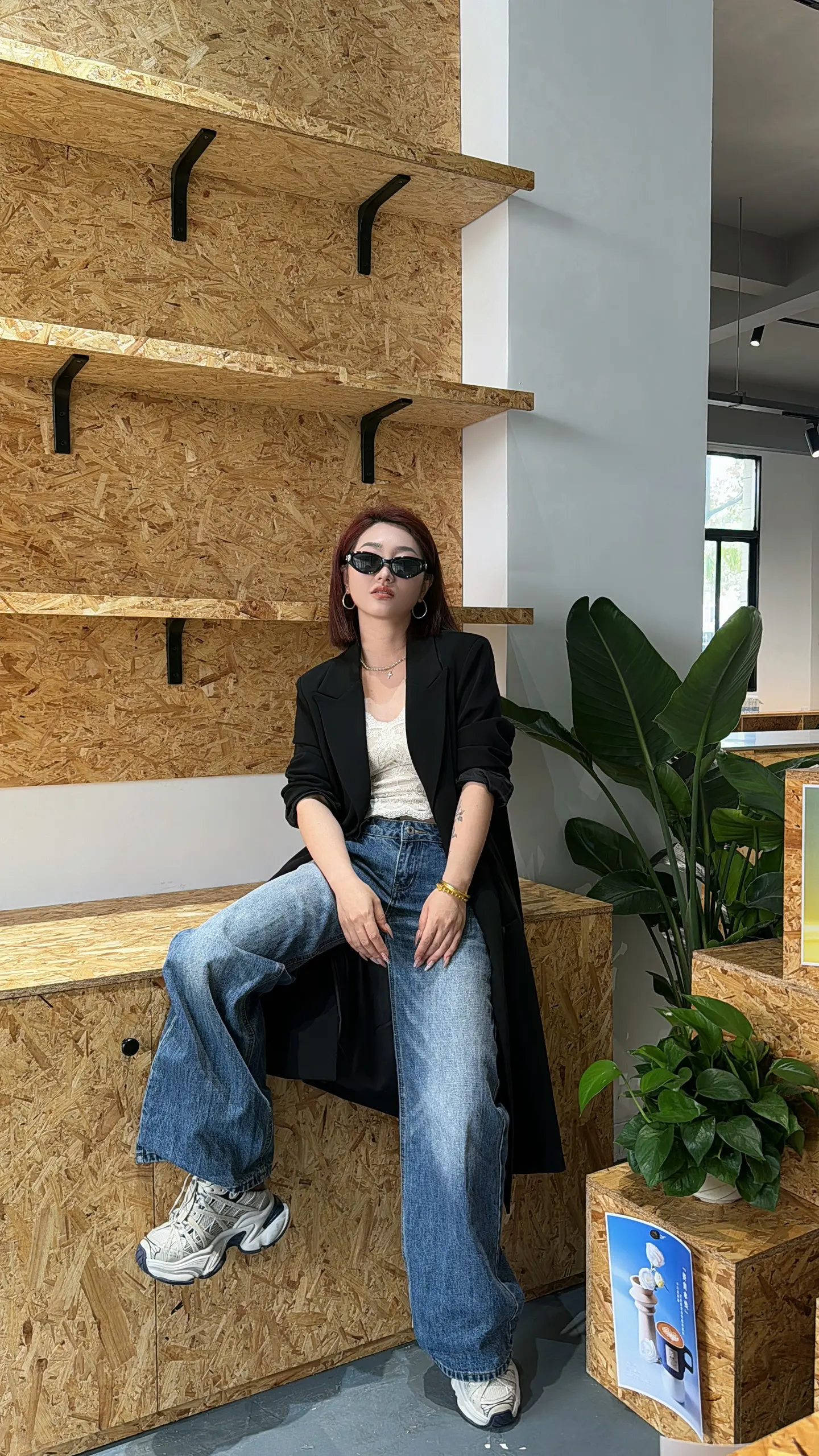 “你不用质疑狮子座对你的爱  属于你的  狮子一点都不会分给任何人”