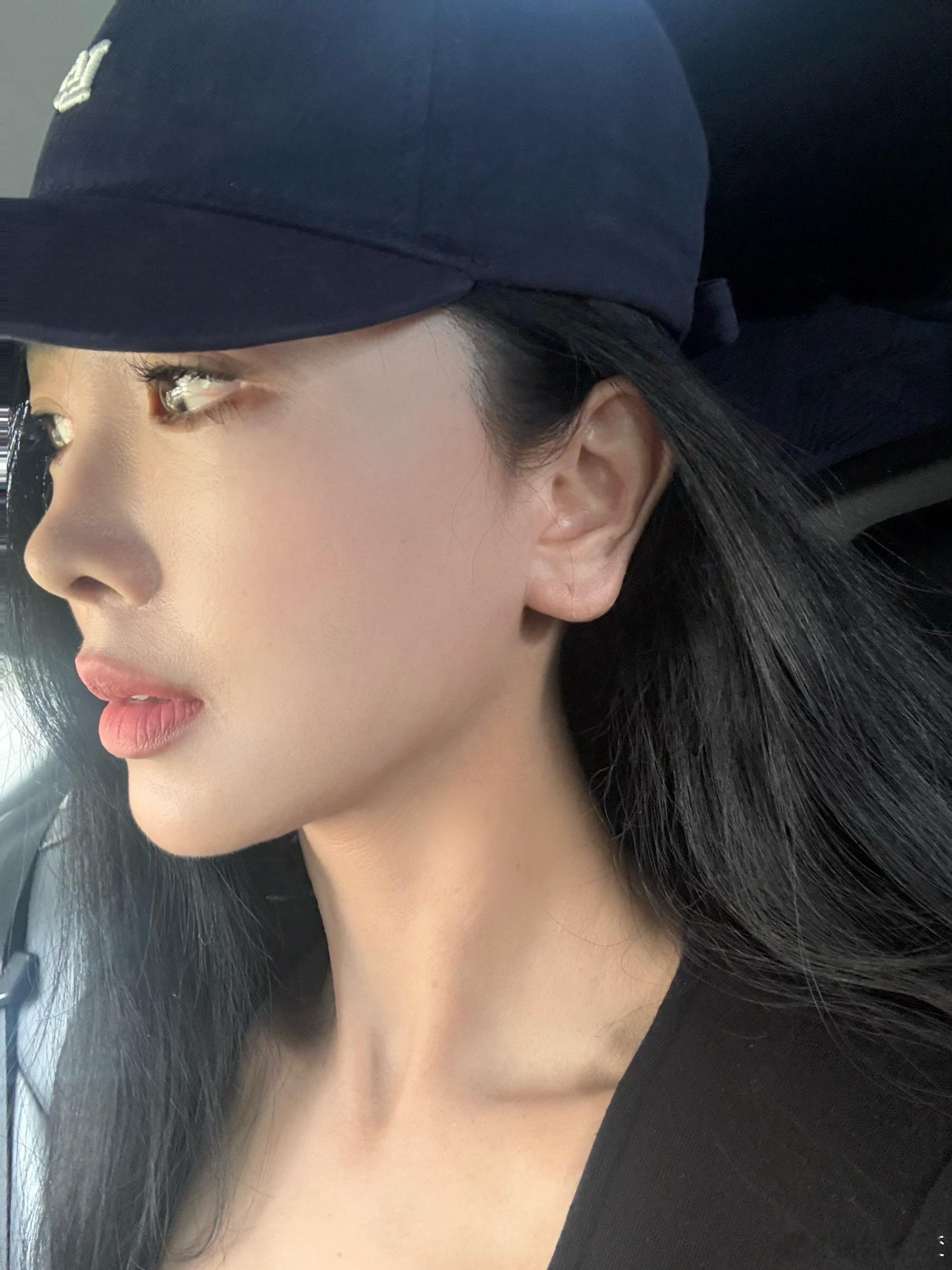 什么鬼？？？这是一个人吗？？？？气质差太多了吧？可以当做生娃前vs生娃后 女人被