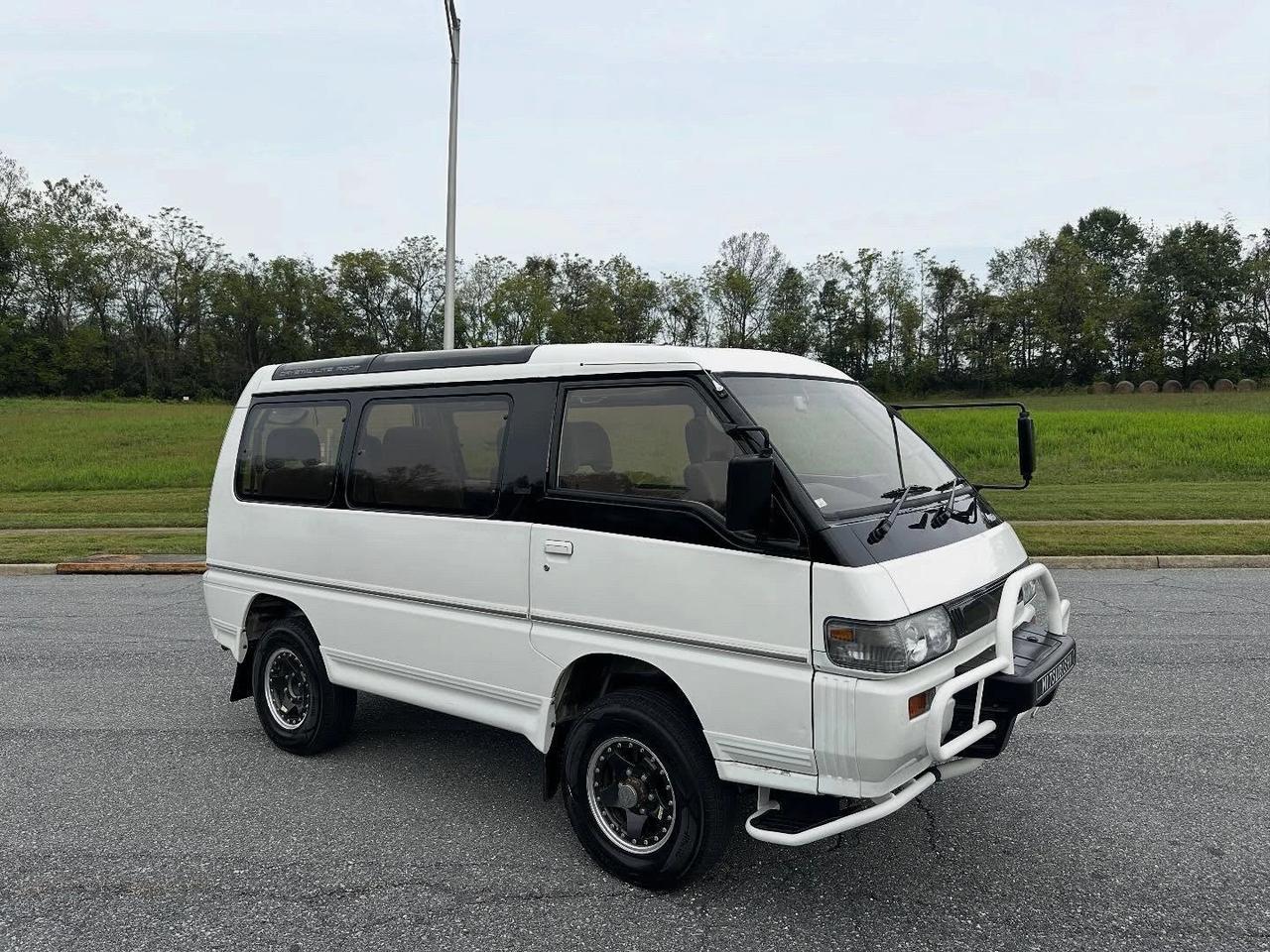 诞生于1986年的第三代三菱得利卡（Delica L300），远不止是一台面包车