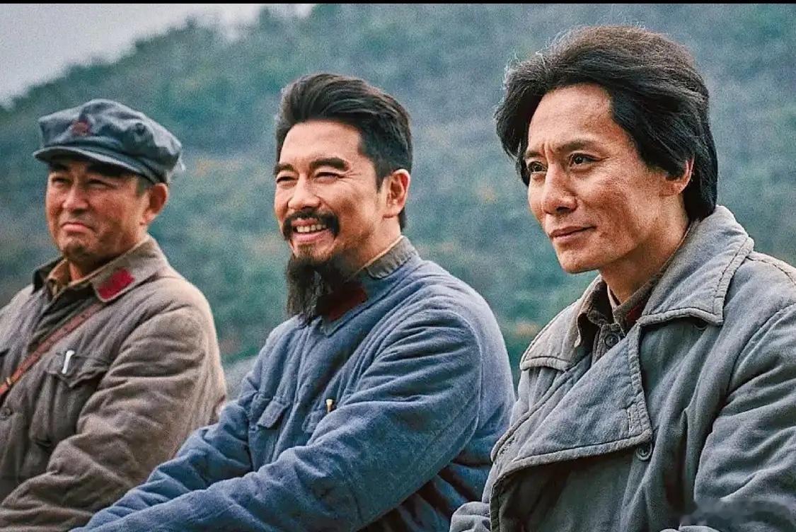 全网吵翻，口碑两极！今晚亲自去看了《四渡》，有3个惊喜，1个遗憾：1️⃣ 最先改