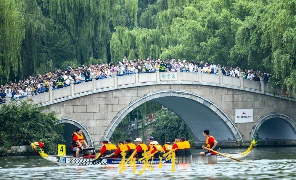 央视新闻：今年端午假期整体出游人群规模预计较去年同期增长4%，毕业旅游、避暑出行