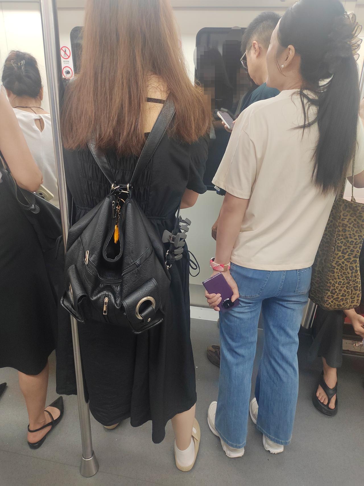 哈尔滨这几天气温又上来了，今天又达到了31度，不过立秋之后很应节气，早晚还是凉爽