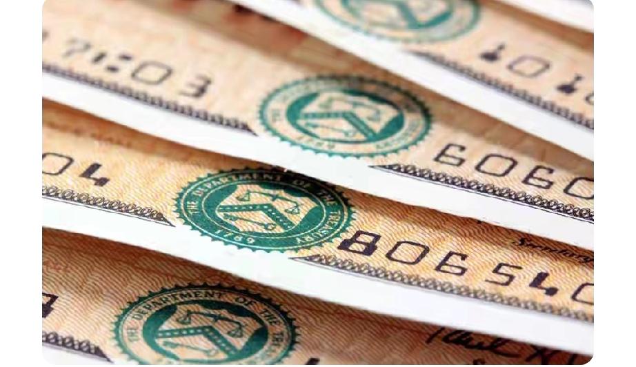 中国这次直接抛出118亿美债，这波操作可太有深意了。在如今美国经济不太稳的情况下