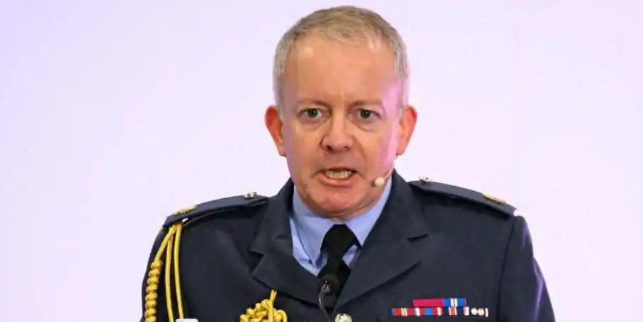 英国国防参谋长到乌克兰前线转了一圈，回来后说得很直白：乌军无人机操作员每摧毁一个