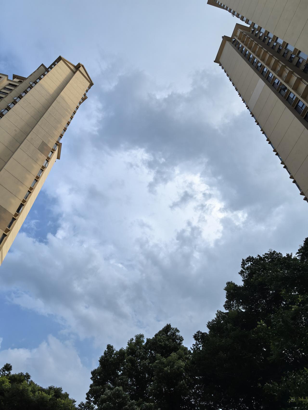 钟祥话，“专门”怎么说？有没有和我爸爸那样讲的呢？

回娘家啦，爸爸一大早出门买